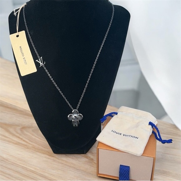 LOUIS VUITTON 2024 Vivienne Pendant Necklace - Picture 1 of 7